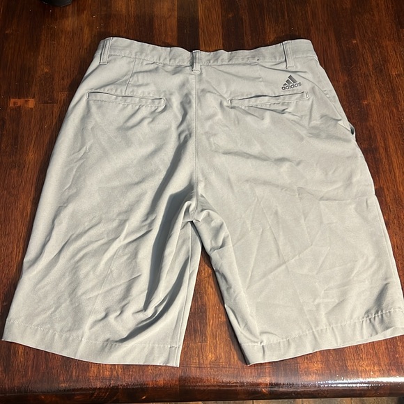 Golf Shorts - Picture 2 of 3